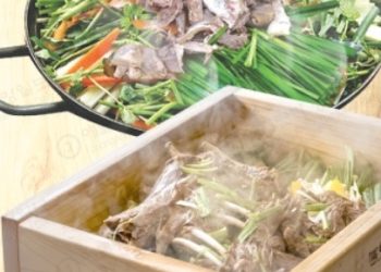 둘루스 ‘이바돔 감자탕’의 인기 보양 메뉴 염소 전골과 수육