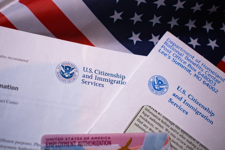 USCIS 서류 이미지 사진. [출처 Charles-McClintock Wilson / Shutterstock.com]
