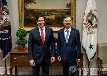 조현 외교부 장관(오른쪽)과 마코 루비오 미 국무장관.