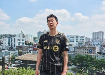 LAFC 유니폼을 입고 있는 손흥민. [LAFC 페이스북 캡처]