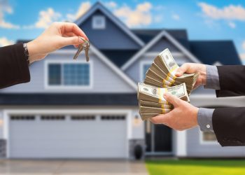연방 재무부 산하 ‘금융범죄 단속 네트워크(FinCEN)’가 현금으로 이루어지는 주택 거래에서 자금 세탁을 차단하기 위해 새로운 규정을 도입했다. [출처 셔터스톡]