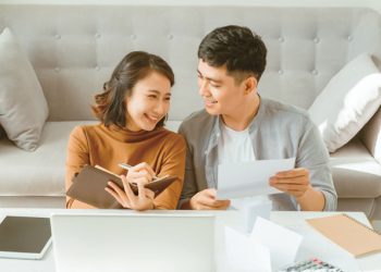 정년 전에 조기에 소셜연금을 받으면서 일을 계속하면 연금액수가 줄어들 수 있다.