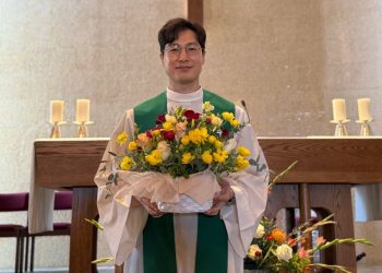 환영 미사에 참석한 조성재 부주임 신부.