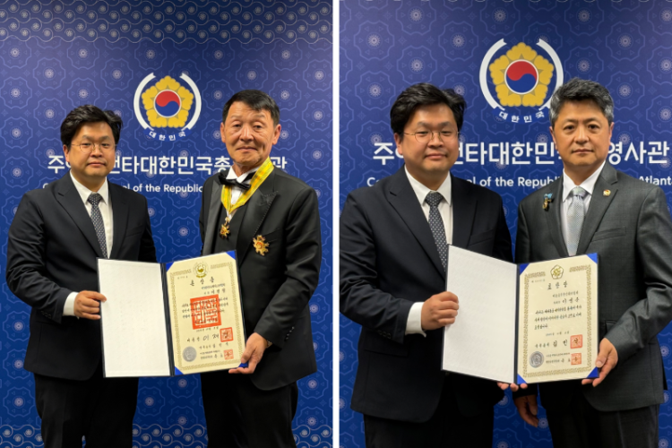 훈장과 표창을 받은 이경철, 이영준 회장.
