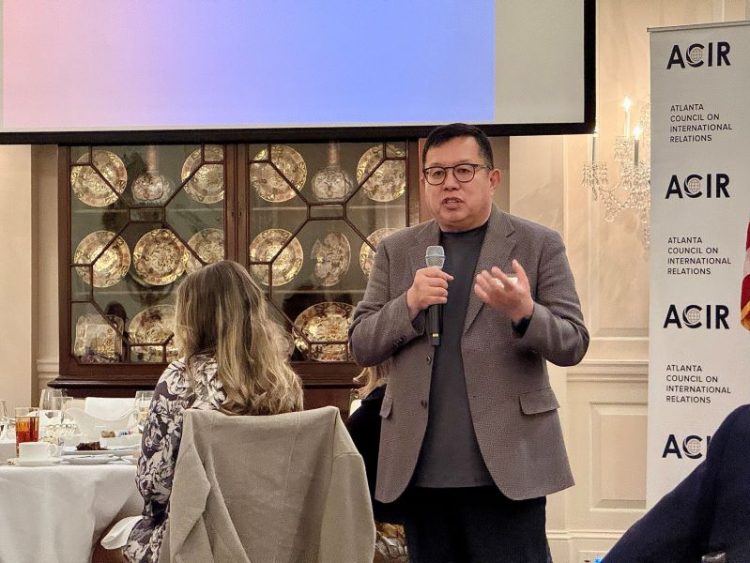 전인범 군사안보 전문가가 23일 애틀랜타에서 한미동맹을 주제로 강연하고 있다. 윤지아 기자.