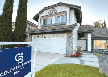 저렴한 매물 부족으로 첫 주택 구매자가 크게 줄어든 것으로 나타났다. 어바인 지역에 새로 나온 주택 매물. 박낙희 기자.