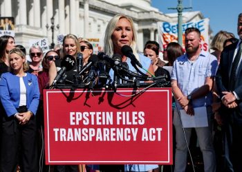 지난 9월 워싱턴DC에서 엡스타인 파일 공개를 주장하는 마조리 테일러 그린 의원. [로이터]