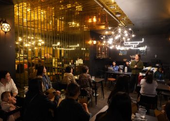 지난 6일 둘루스의 한 카페에서 AAAF가 한인 집단심층면접을 진행하고 있다. 장채원 기자