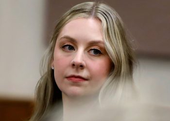 총에 맞은 교사 애비게일 즈워너. AP=연합뉴스