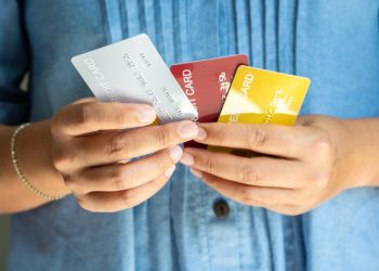 매장 전용 신용카드는 이자율이 높아 주의해야 한다. [출처 셔터스톡]