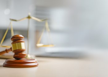 제초제 ‘라운드업’(Roundup)으로 잘 알려진 몬산토가 20억 달러 배상 평결을 받은 뒤, 원고인 조지아주 달턴 거주자 존 반스 씨와 비공개 합의로 사건을 종결했다. [출처 셔터스톡]