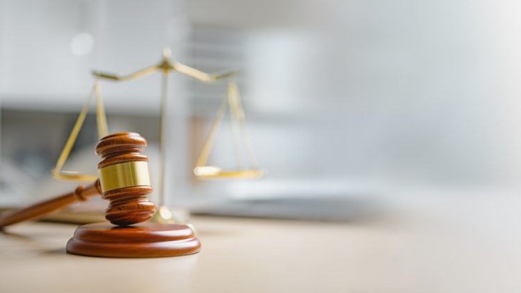 제초제 ‘라운드업’(Roundup)으로 잘 알려진 몬산토가 20억 달러 배상 평결을 받은 뒤, 원고인 조지아주 달턴 거주자 존 반스 씨와 비공개 합의로 사건을 종결했다. [출처 셔터스톡]