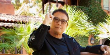 ‘부자 아빠 가난한 아빠’의 저자 로버트 기요사키. 사진 SNS 캡처.