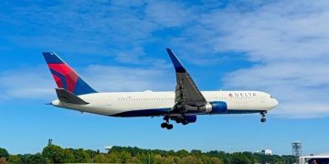 델타 여객기가 이륙하고 있다. [애틀랜타공항 페이스북]