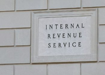 연금 계좌인 401(k)의 적립 한도가 내년 2만4500달러로 상향된다. [로이터]