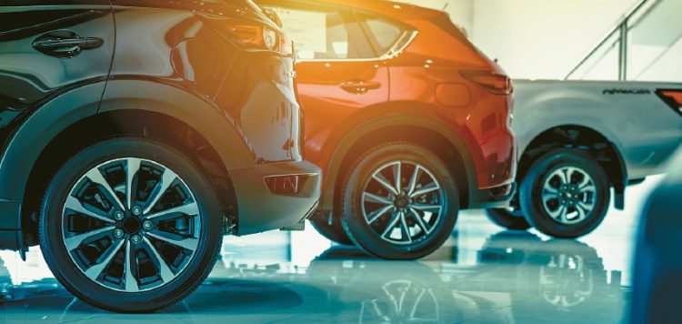 차량의 색이 희귀할 수록 차량의 잔존가치는 더 오래 지속된다는 통계가 발표돼 주목을 끈다. 남가주 한 중고차 매장에 다양한 색의 차량이 전시되어 있다.