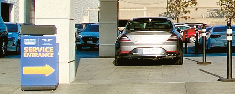 한인들은 한국차에 대해 잦은 고장과 서비스에 대한 불만이 가장 큰 것으로 나타났다. LA 지역 한 한국차 딜러 서비스 센터 모습. 박낙희 기자