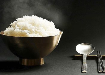 쌀밥에 김이 나는 모습. 중앙포토