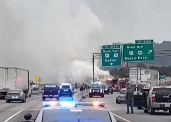 5일 오전 I-75에서 사고가 난 모습. [11얼라이브 보도영상 캡처]