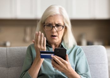 연말연시 여행 수요 증가를 노린 각종 사기 수법이 확산되고 있는 것으로 나타났다. [출처 셔터스톡]