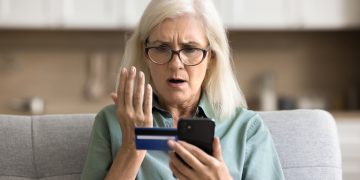 연말연시 여행 수요 증가를 노린 각종 사기 수법이 확산되고 있는 것으로 나타났다. [출처 셔터스톡]