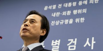 조은석 특검이 15일 오전 서울 서초구 서울고검에서 12·3 비상계엄 사태 관련 내란·외환 사건 최종 수사 결과를 발표하고 있다. 김경록 기자