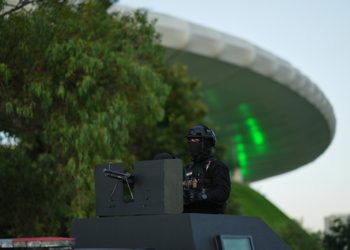 지난 10월 A매치 당시 과달라하라 아크론 경기장을 지키던 멕시코 경찰. [로이터]