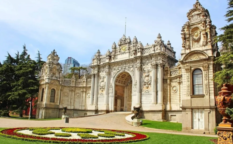 지중해의 베르사유라 불리는 튀르키예 돌마바흐체 궁전