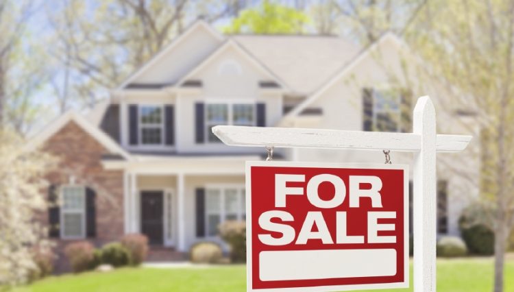 금리안정세로 잠정 주택구매자들이 다시 시장에 진입하고 있다.