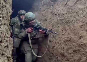 러시아군이 공개한 돌격 부대 전투 훈련에 참가한 러시아군 병사. [AP=연합뉴스]