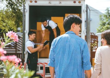 타주로 이주하는 가장 큰 동인이 직장 이동이나 일자리에서 가족으로 바뀌었다.