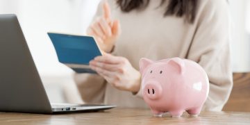 연방준비제도가 최근 실시한 ‘가계금융조사’에 따르면 국내 가구의 은행 계좌 잔액 중간액수(median)는 8000달러였다. [출처 셔터스톡]