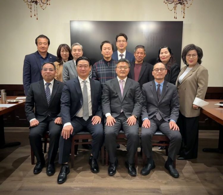 한인교협 신년 하례식에서 임원들이 한자리에 모였다. 윤지아 기자.