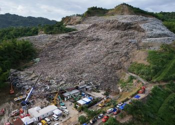 필리핀 세부의 쓰레기더미 붕괴 현장. [로이터]