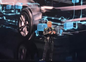 젠슨 황 엔비디아 최고경영자(CEO)가 5일 ‘소비자 가전쇼(CES 2026)’가 열리는 미국 라스베이거스 퐁텐블로 호텔에서 ‘엔비디아 라이브’를 진행하고 있다. 이우림 기자