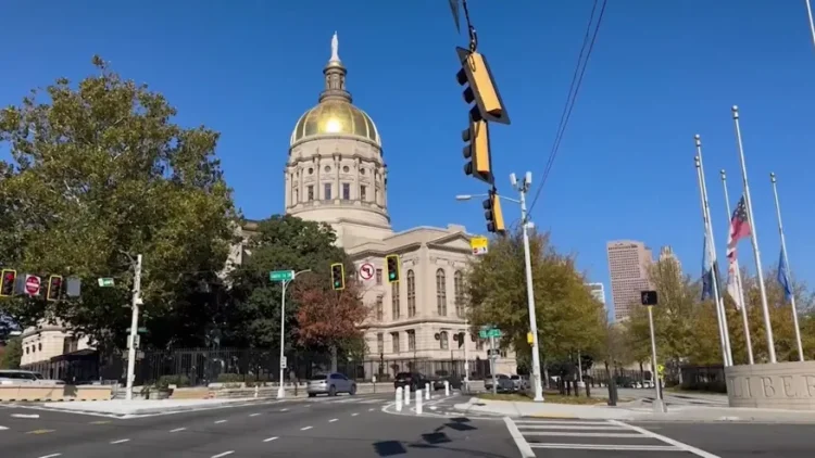 애틀랜타 다운타운에 있는 '골든 돔'(Golden Dome)으로 불리는 조지아 의사당.