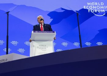 21일 스위스 다보스에서 열린 세계경제포럼(WEF)에서 연설 중인 트럼프 대통령. [로이터]