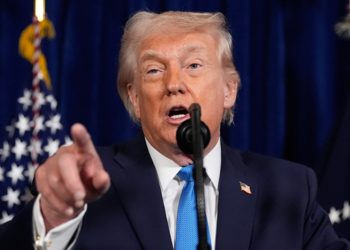 도널드 트럼프 미국 대통령이 3일 플로리다주 팜비치 마럴라고 사저에서 베네수엘라 니콜라스 마두로 대통령 압송 작전에 관한 기자회견을 하고 있다. [로이터]