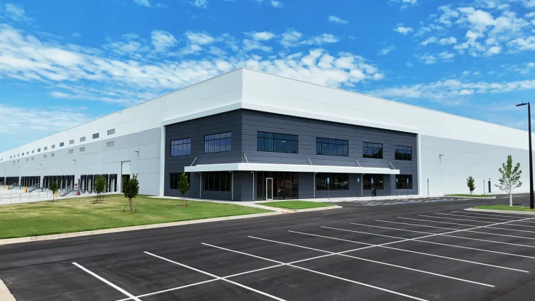 룹넷에 올라온 소셜서클 물류창고 매물 사진.