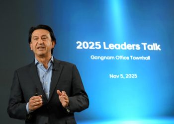 현대자차는 외국인 최고경영자(CEO)로 호세 무뇨스 사장을 선임한 이후, 글로벌 경영진과 국내 임직원 간 소통을 강화하고 있다. 사진은 호세 무뇨스 사장이 타운홀 미팅 ‘2025 리더스 토크’에서 임직원들과 소통하는 모습. 뉴스1