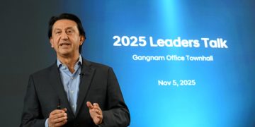 현대자차는 외국인 최고경영자(CEO)로 호세 무뇨스 사장을 선임한 이후, 글로벌 경영진과 국내 임직원 간 소통을 강화하고 있다. 사진은 호세 무뇨스 사장이 타운홀 미팅 ‘2025 리더스 토크’에서 임직원들과 소통하는 모습. 뉴스1