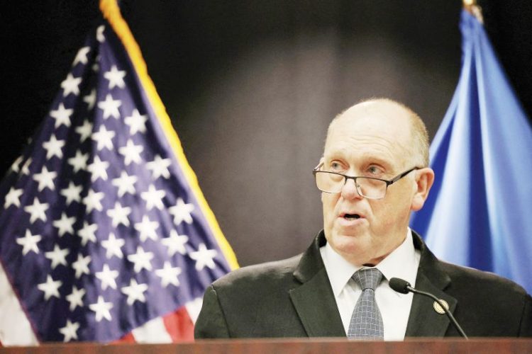 ‘국경 차르’ 톰 호먼은 12일 미니애폴리스에서 기자회견을 열어 대규모 이민단속 작전을 종료한다고 발표했다. [로이터]