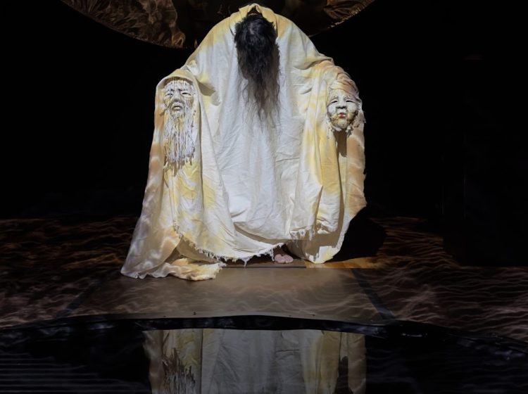 '거울에 비친 연못' 공연 장면. [톰 리 제공]