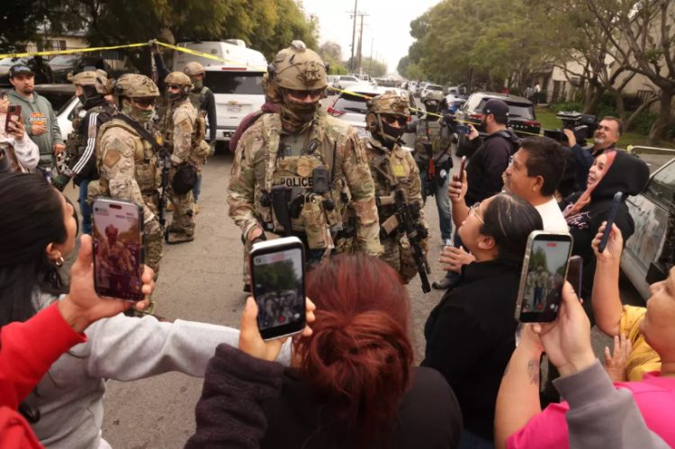 [제라노 몰리나, 에릭 세이어/LA타임스]