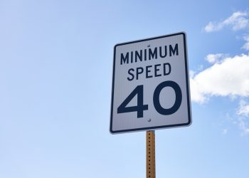 조지아주에서 고속도로의 최저 제한속도를 50mph로 올리는 법안이 주 의회에 상정됐다.  [출처 셔터스톡]