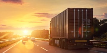 국내에서 가장 위험한 직업은 트럭 운전기사인 것으로 나타났다. [출처 셔터스톡]