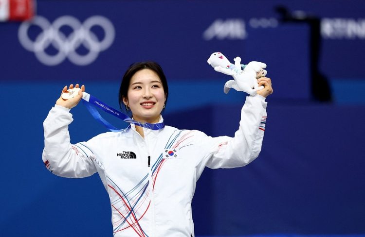 밀라노-코르티나담페초 동계올림픽 쇼트트랙 여자 1000m 결승에서 동메달을 따낸 김길리. [로이터]