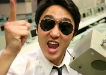 13년 전 나사 유튜브 채널에 올라온 강남스타일 패러디 영상 속 에릭 심씨.