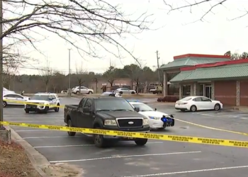 4세 어린이가 총상을 입은 대큘라 버거킹 주차장. [ANF 보도영상 캡처]