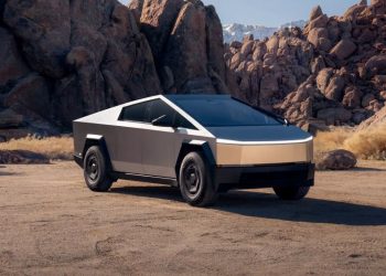 듀얼모터 사륜구동(AWD) 기반의 새로운 사이버트럭.